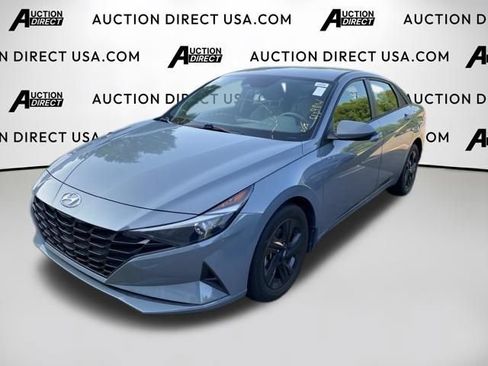 Used 2022 Hyundai Elantra SEL FWD image 23