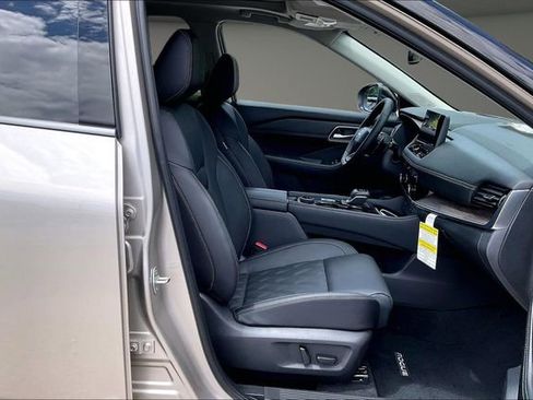 New 2026 Nissan Rogue Platinum w/ Platinum Premium Package AWD/4WD image 11
