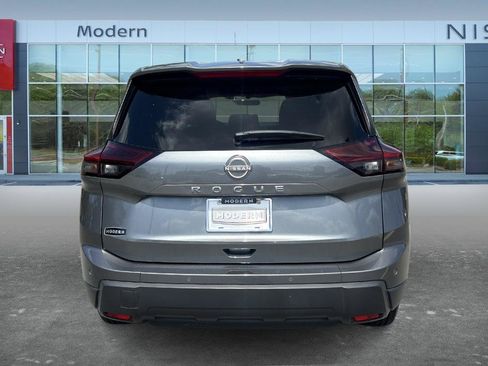 Certified 2025 Nissan Rogue SV FWD image 6
