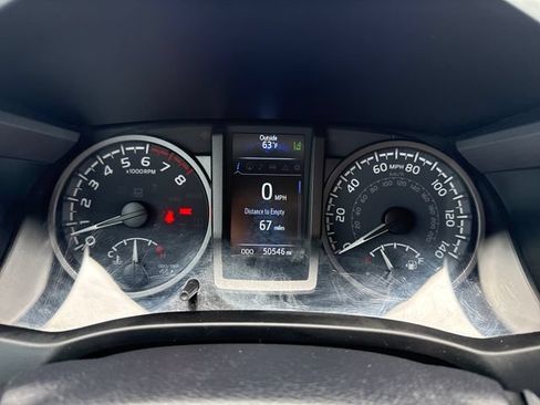 Used 2021 Toyota Tacoma TRD Off-Road w/ TRD Premium Off Road Package AWD/4WD image 23