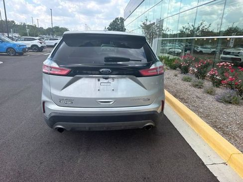 Used 2019 Ford Edge Titanium w/ Equipment Group 301A AWD/4WD image 14