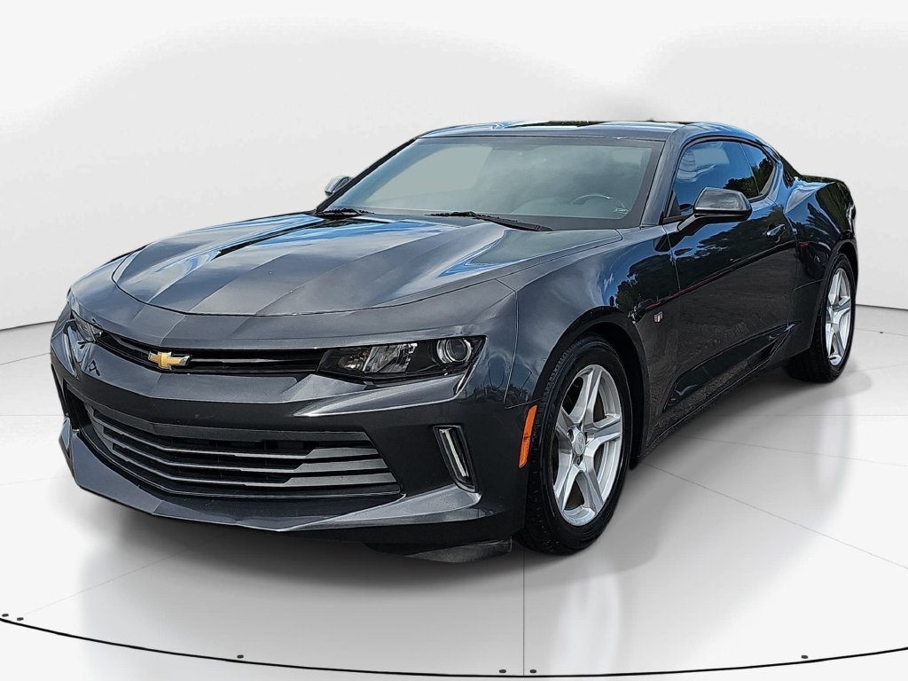 Used 2017 Chevrolet Camaro LT RWD image 11