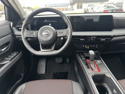 Used 2026 Nissan Kicks SR image 15