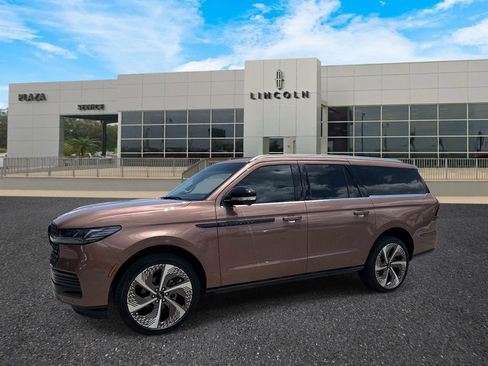New 2026 Lincoln Navigator L Black Label AWD/4WD image 7