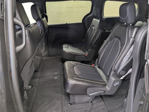 New 2026 Chrysler Voyager LX image 7