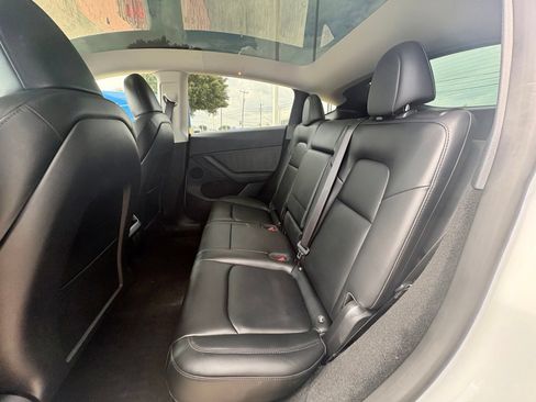 Used 2024 Tesla Model Y Performance AWD/4WD image 11