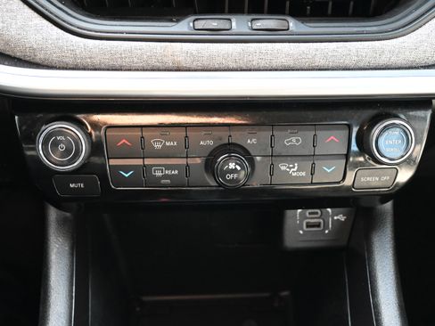 Used 2022 Jeep Compass Latitude w/ Convenience Group image 27