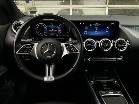 Used 2025 Mercedes-Benz GLA 250 image 14