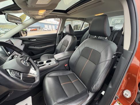 Used 2021 Nissan Altima 2.5 SR w/ SR Premium Package image 33