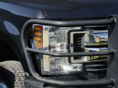 Used 2019 Ford F350 XL w/ STX Appearance Package AWD/4WD image 2