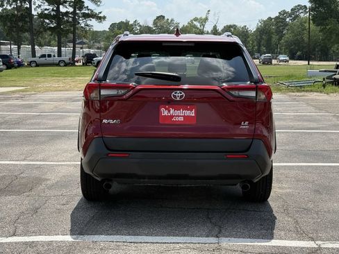 Used 2021 Toyota RAV4 LE AWD/4WD image 6
