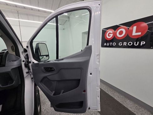 Used 2019 Ford Transit 250 130 Low Roof RWD image 17