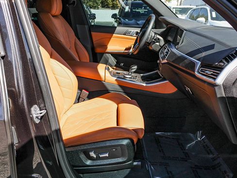 Used 2023 BMW X5 xDrive40i w/ Parking Assistance Package image 16