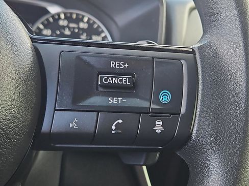 Used 2021 Nissan Rogue SV FWD image 17