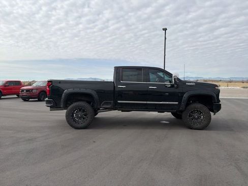 Used 2024 Chevrolet Silverado 3500 High Country w/ High Country Premium Package AWD/4WD image 6