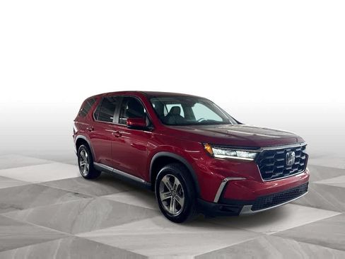 Used 2025 Honda Pilot EX-L image 2