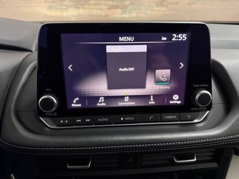 Certified 2025 Nissan Rogue SV image 22