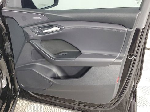 Certified 2025 Audi SQ6 e-tron Prestige w/ 21" Black Optic Wheel Package image 23