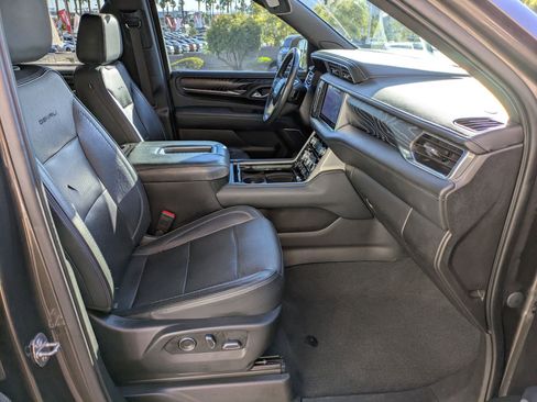 Certified 2021 GMC Yukon XL Denali image 18