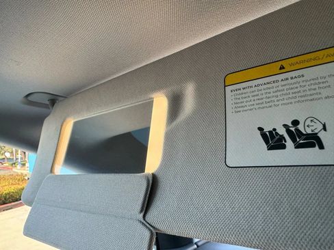 Used 2023 Tesla Model 3 Standard Range RWD image 19