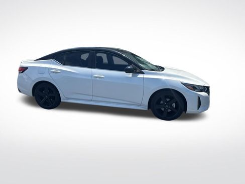 Used 2025 Nissan Sentra SR FWD image 5