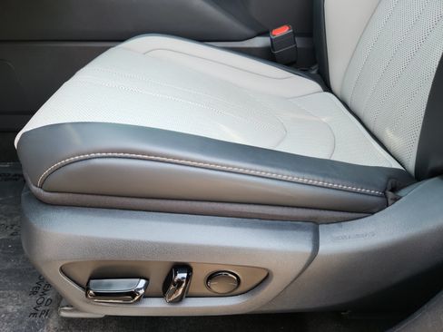 Used 2026 Lexus TX 500h AWD w/ Technology Package image 14