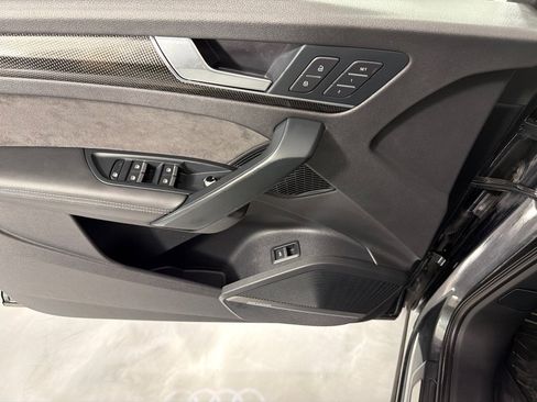 Used 2018 Audi SQ5 Prestige w/ Prestige Package AWD/4WD image 11