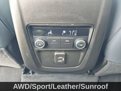 Used 2022 Buick Enclave Essence w/ Experience Buick Package AWD/4WD image 31