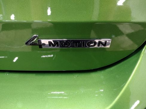 New 2025 Volkswagen Taos SE image 13