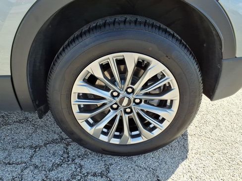 Used 2024 Cadillac XT4 Premium Luxury FWD image 24