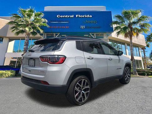 Certified 2025 Jeep Compass Limited AWD/4WD image 5