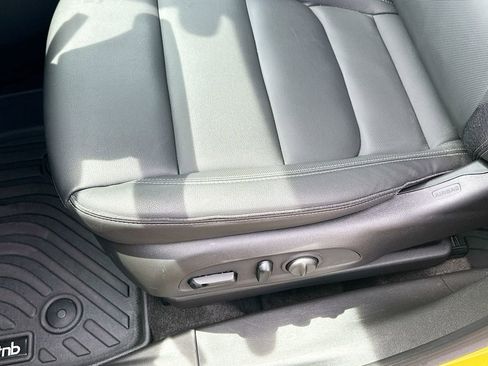 Used 2023 Chevrolet TrailBlazer ACTIV w/ Sun and Liftgate Package image 9