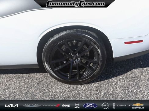 Used 2022 Dodge Challenger R/T Scat Pack w/ T/A Package image 4