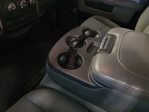 Used 2019 RAM 1500 Classic SLT RWD image 26