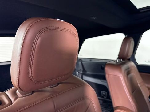 Used 2022 Lincoln Aviator Reserve w/ Equipment Group 201A image 28