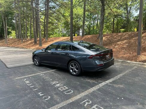 Used 2024 Honda Accord EX image 23