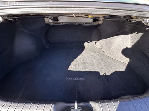 Used 2021 Hyundai Elantra SE image 22