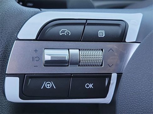 New 2025 Hyundai Santa Cruz SEL image 8