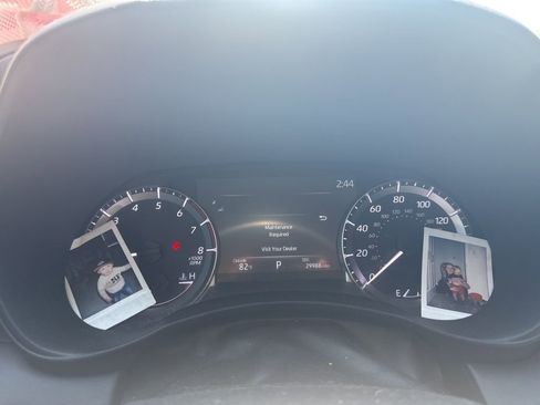 Used 2023 Toyota Highlander LE FWD image 11