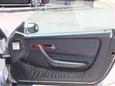 Used 2004 Mercedes-Benz SLK 320 image 12