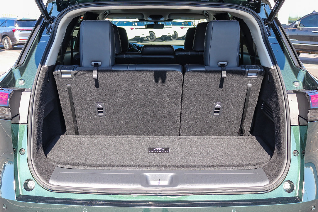 Certified 2027 INFINITI QX60 Luxe w/ Family Package FWD image 26