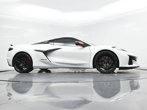 Used 2023 Chevrolet Corvette Z06 w/ Stealth Interior Trim Package RWD image 44