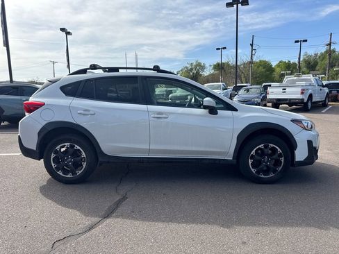 Used 2021 Subaru Crosstrek 2.0i Premium w/ Moonroof Package image 8
