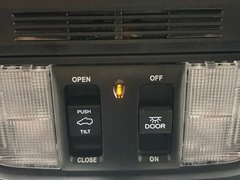 Used 2025 Honda Passport TrailSport image 32