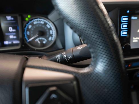 Used 2016 Toyota Tacoma TRD Sport w/ Premium & Technology Package image 14