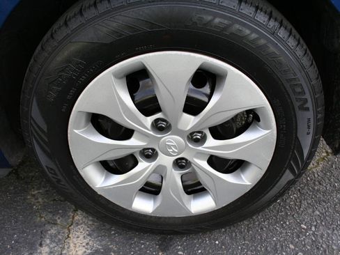 Used 2016 Hyundai Accent SE FWD image 10