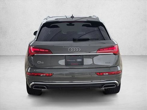 Used 2023 Audi Q5 2.0T Premium Plus w/ Premium Plus Package AWD/4WD image 3