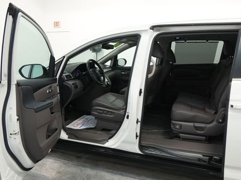 Used 2016 Honda Odyssey EX-L image 24
