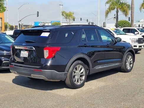 Certified 2022 Ford Explorer XLT w/ Equipment Group 202A RWD image 7