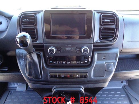 Used 2024 RAM ProMaster 2500 w/ Convenience Group FWD image 18